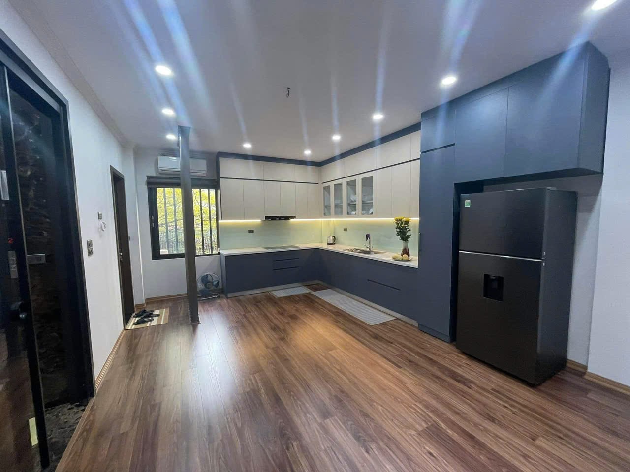 BÁN NHÀ PHÂN LÔ TRƯỜNG CHINH ĐỐNG ĐA - 35M 5T MT 6.4M - OTO TRÁNH - NGÕ THÔNG - KINH DOANH - 2 MẶT THOÁNG - THANG MÁY