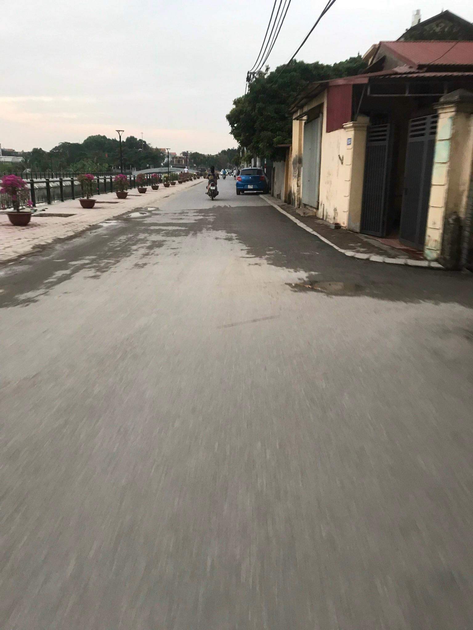 Bán 66m2 đất trục chính Hoàng Long Đặng Xá giá 4.x tỷ