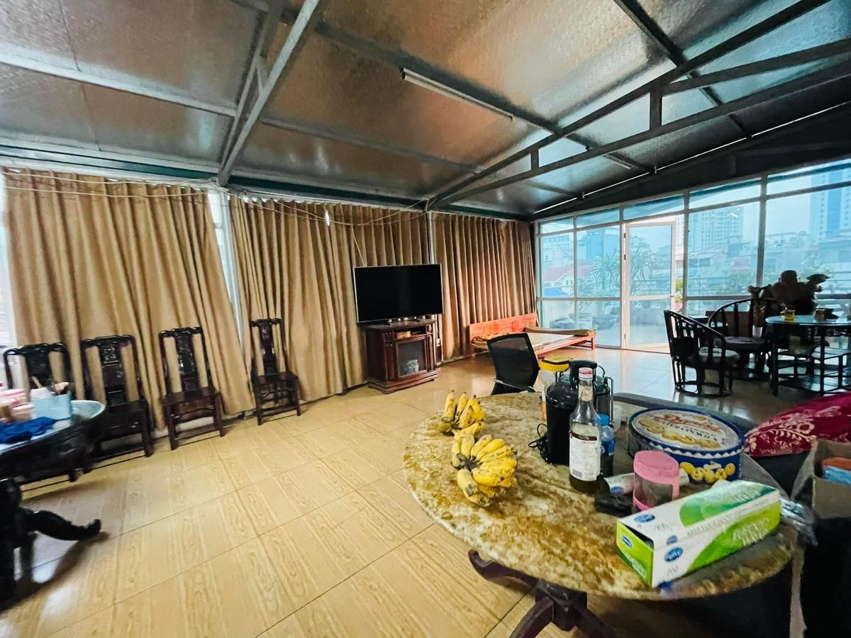 Bán nhà ngõ VIP phố Văn Cao Ba Đình 147m2 x 6 tầng - mt 9m - 35 tỷ