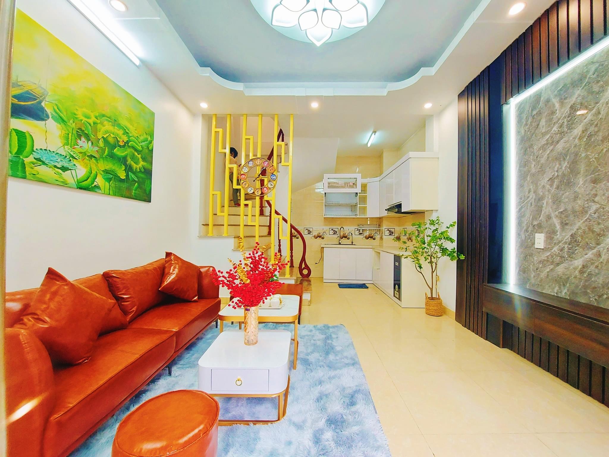 BÁN NHÀ 126 VĨNH HƯNG HOÀNG MAI - 30M 5T MT 4.2M - 3.25 TỶ SĐCC NGÕ THÔNG BA GÁC TRÁNH FULL NỘI THẤT