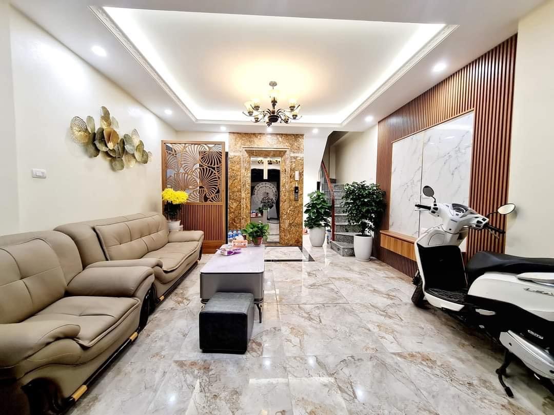 BÁN NHÀ MINH KHAI - LẠC TRUNG HAI BÀ TRƯNG - 40M 6T MT 5M - NHỈNH 6 TỶ - NGÕ THÔNG - NHÀ ĐẸP THANG MÁY