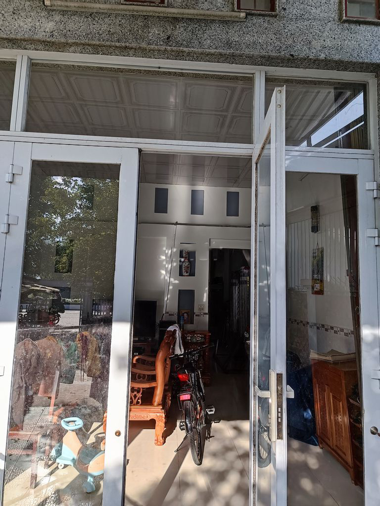 CHÍNH CHỦ CẦN BÁN NHÀ VỊ TRÍ TRUNG TÂM.