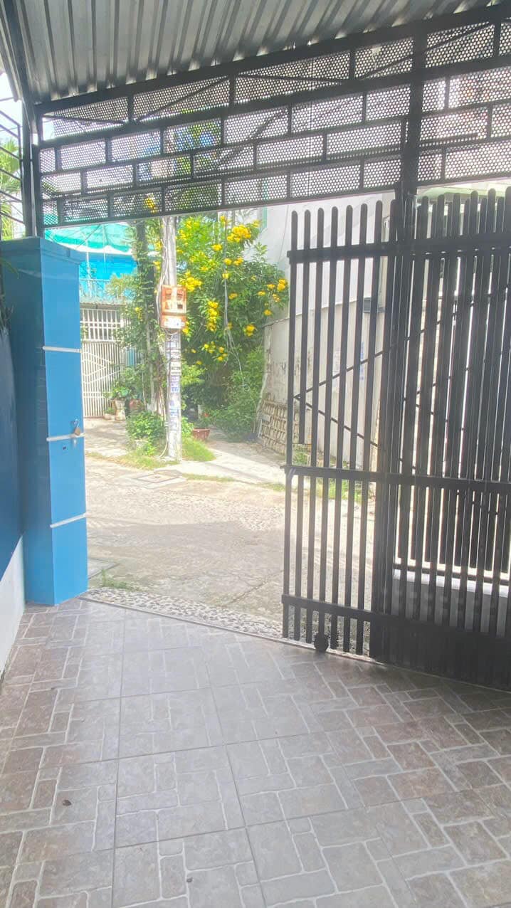 BÁN NHÀ ĐẸP 2 TẦNG THUỘC TTTP ĐƯỜNG Ô TÔ -P.PHƯỚC HẢI, NHA TRANG