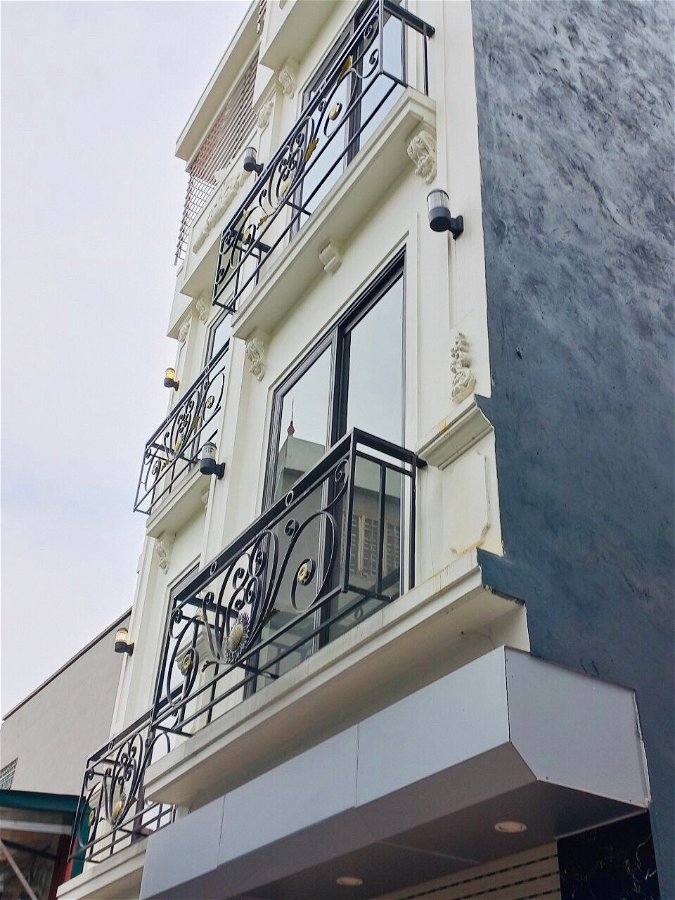 Bán nhà cầu giấy -phân lô -ôtô đỗ cửa -gần phố-76m2-6 tầng-ngang 6.3m-12 tỷ 900