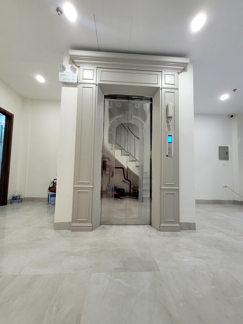 BÁN NHÀ VÕ CHÍ CÔNG, 60M2 - 7TẦNG, THANG MÁY, NỘI THẤT ĐẦY ĐỦ, 19 PHÒNG KHÉP KÍN, KINH DOANH DÒNG TIỀN HÀNG NĂM TRÔNG THẤY