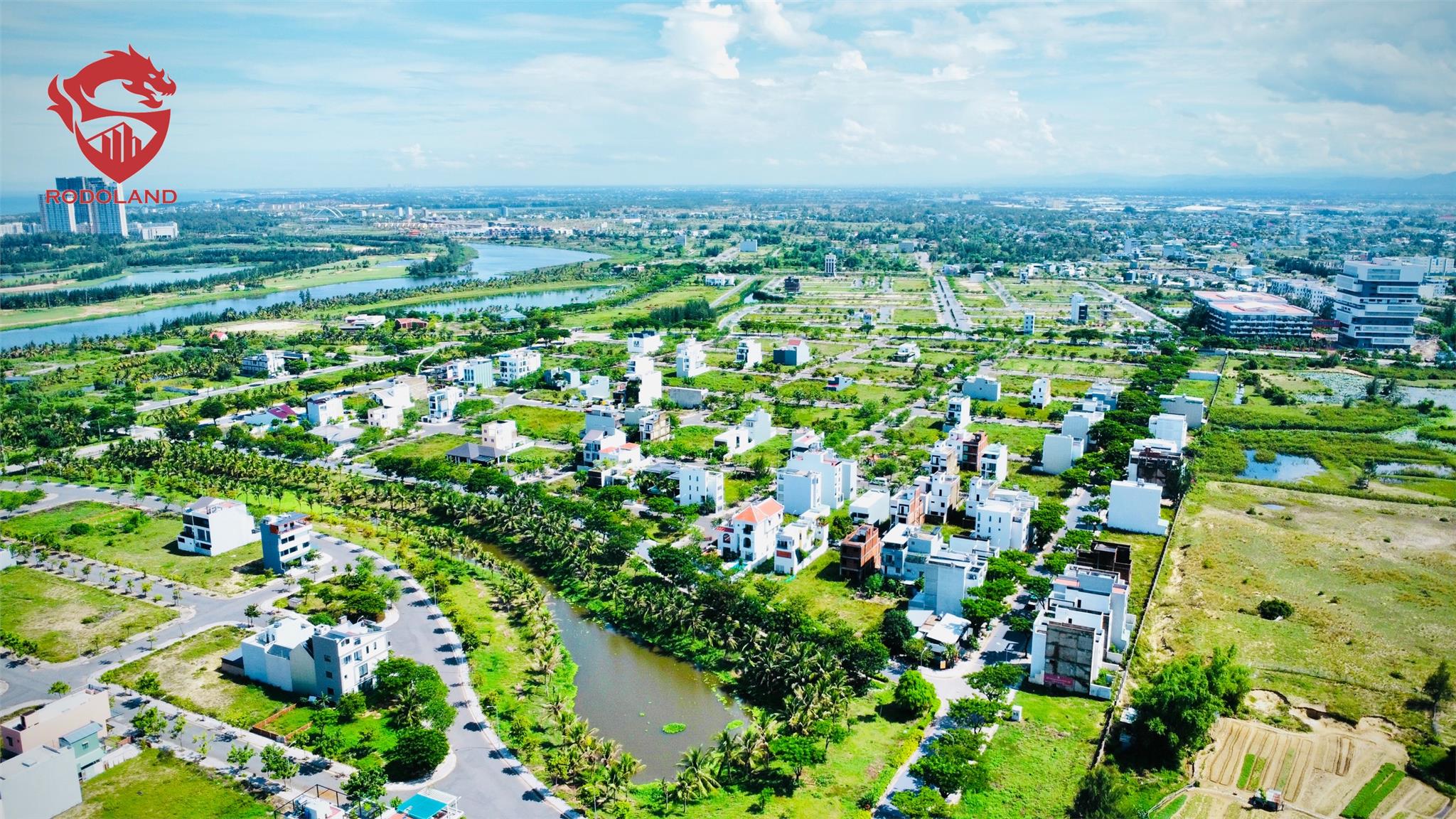 ĐỘC&RẺ: Bán 416m2 đất biệt thự FPT Đà Nẵng + 500m2 mặt sau. Mua 1 được 2. Liên hệ: 0905.31.89.88