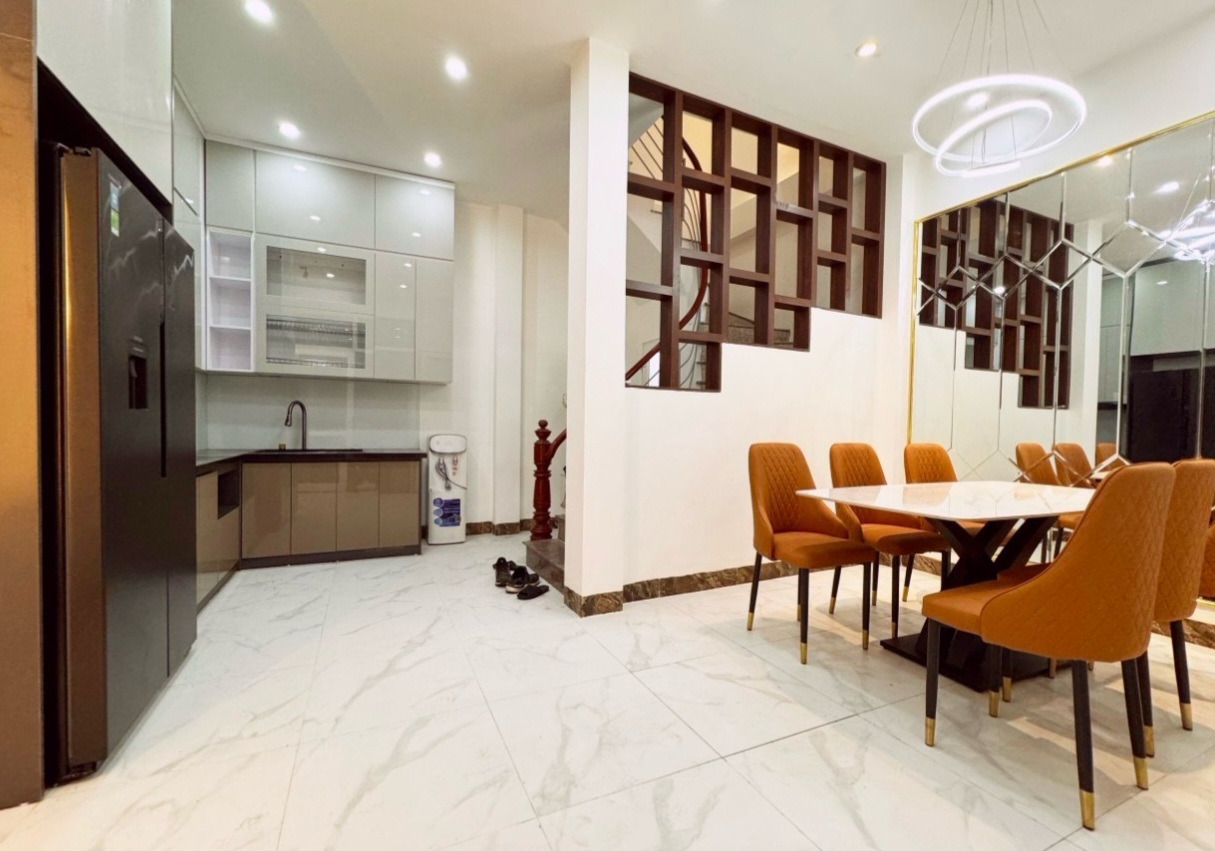 NHÀ ĐẸP ĐÓN TẾT – PHỐ DỊCH VỌNG – 6 TẦNG FULL NỘI THẤT – AN SINH ĐỈNH – 33M2, NHỈNH 5 TỶ