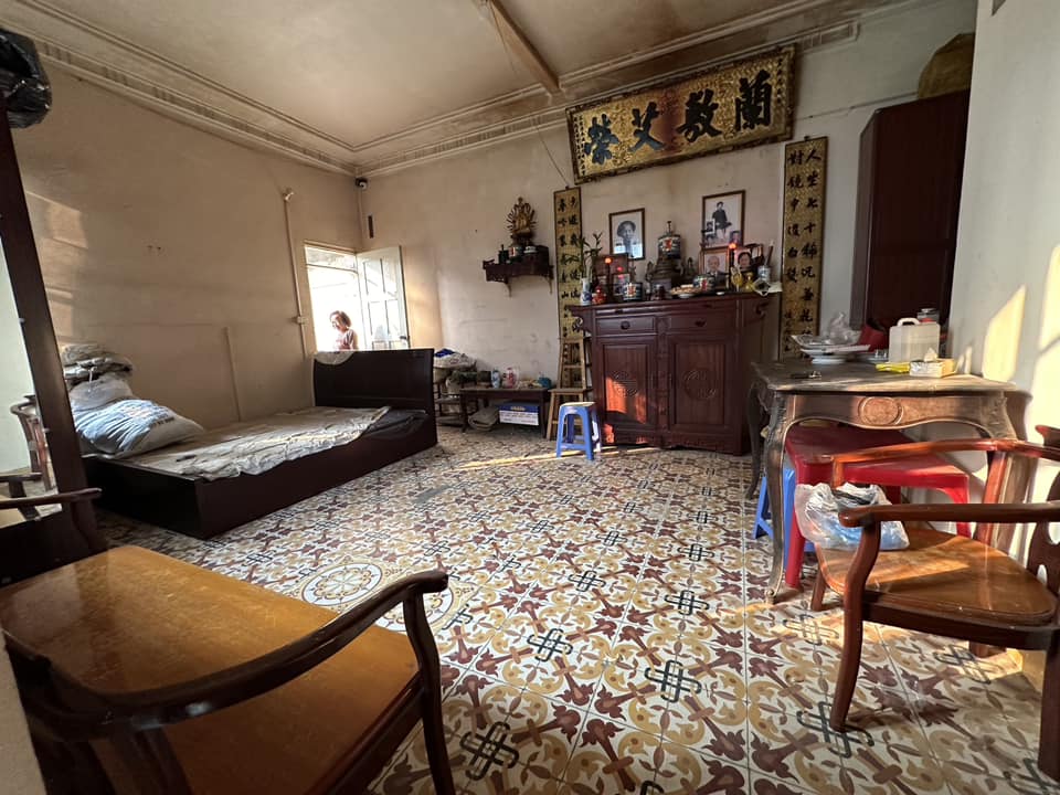 Nhà Bà Triệu, 2 tầng 2 phòng, 4m mặt tiền, nhỉnh 4 tỷ, Giáp Hoàn Kiếm - Hai Bà Trưng. VỊ TRÍ HOT - MẶT TIỀN NGẮM PHỐ.