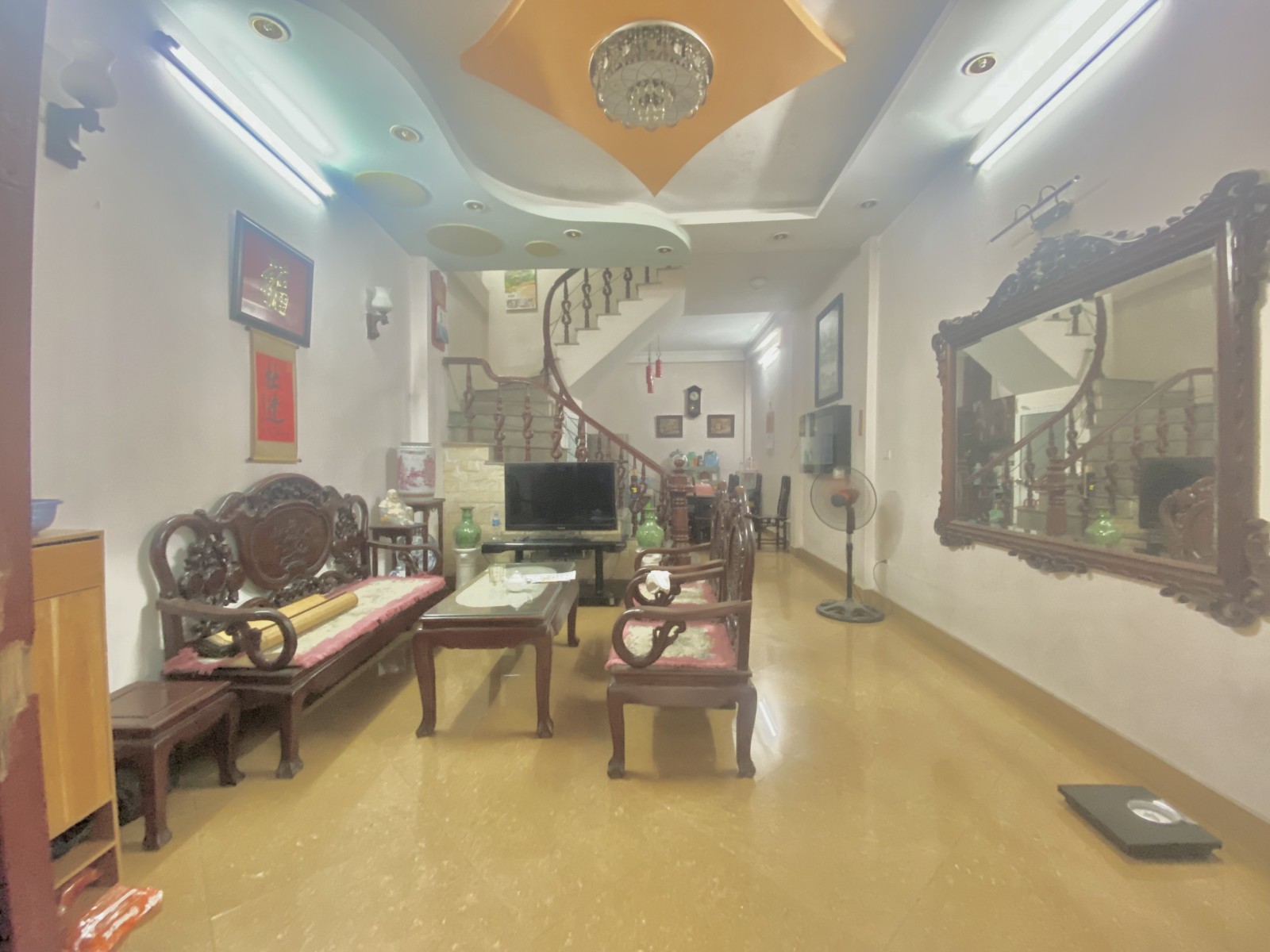 Bán nhà Đại La trung tâm quận Hai Bà Trưng ô tô tránh, kinh doanh 37M2 5T giá 6 tỷ 8.