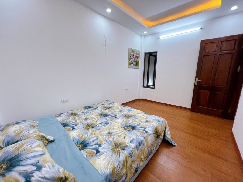 Cực đẹp! Nhà Thái Hà, 4 tầng 2 thoáng 32m2 x 4 tầng, vuông đẹp trước sau như 1