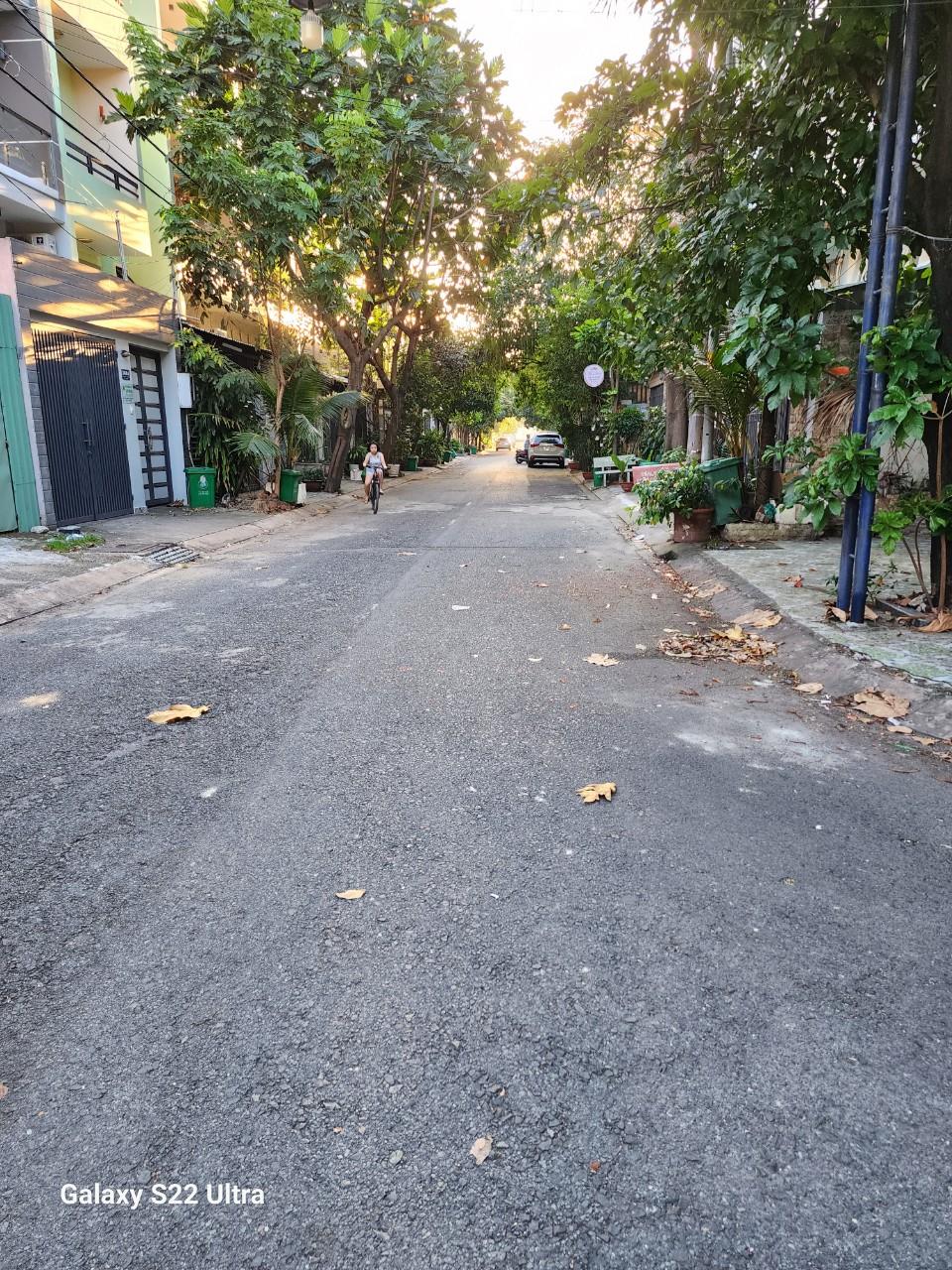 Bán NHÀ MỚI Ở LIỀN 3PN 3WC 52.5m2 đường Huỳnh Văn Nghệ P15 Tân Bình