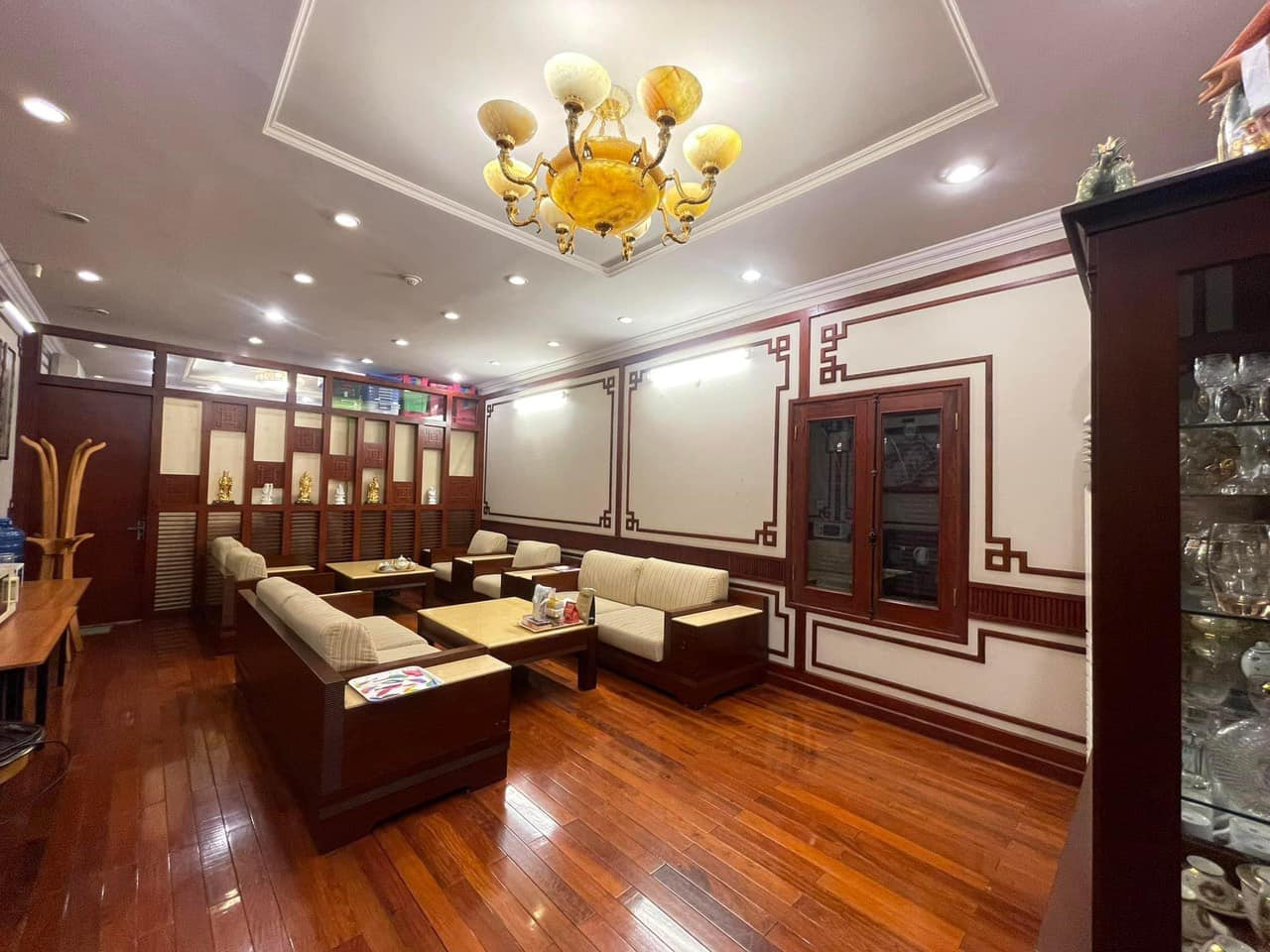 Bán nhà quận Ba Đình, phố Cửa Bắc, 80m2 x 5 tầng biệt thự, đẹp, hiện đại, mặt tiền 5m, ngõ thẳng, thoáng sáng, 1 nhà ra mặt phố,ô tô vào nhà.