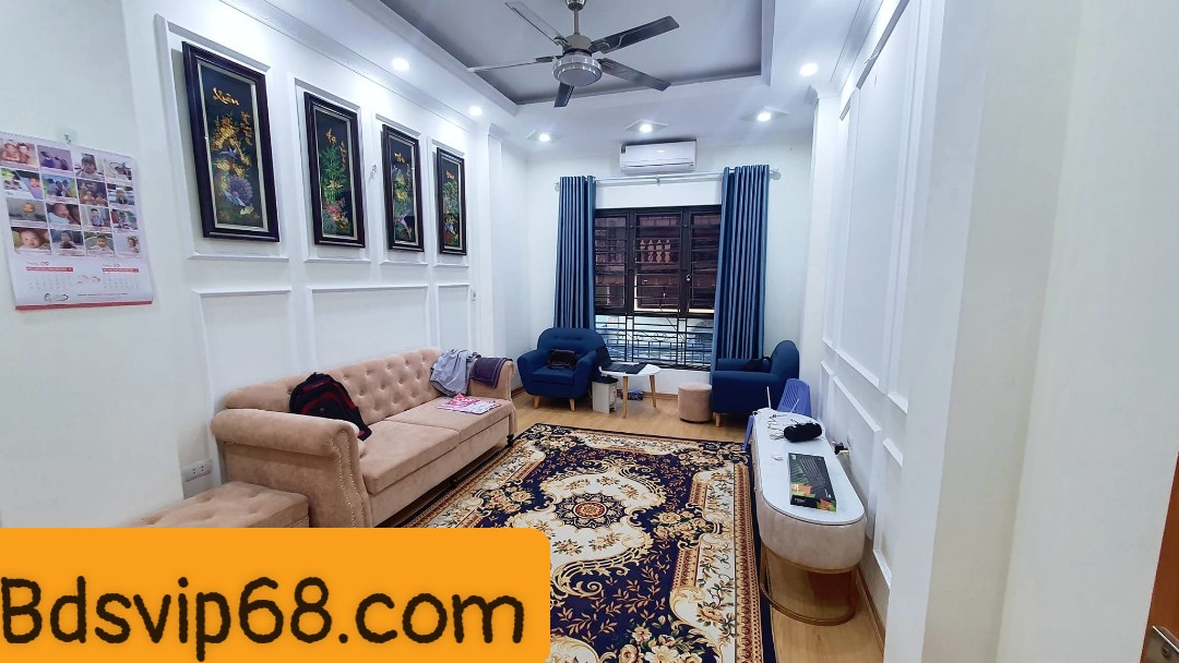 Bán nhà mặt phố Cự Lộc hàng xóm Royal City, 35m2 nhà đẹp 5 tầng giá 8 tỷ