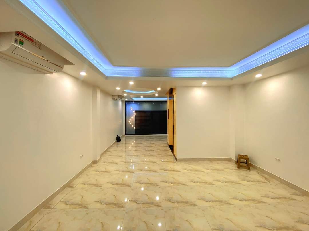 Chính Chủ Gửi Bán Tòa Nhà Cao Tầng Mặt Phố Nguyễn Khang Quận Cầu Giấy Hà Nội