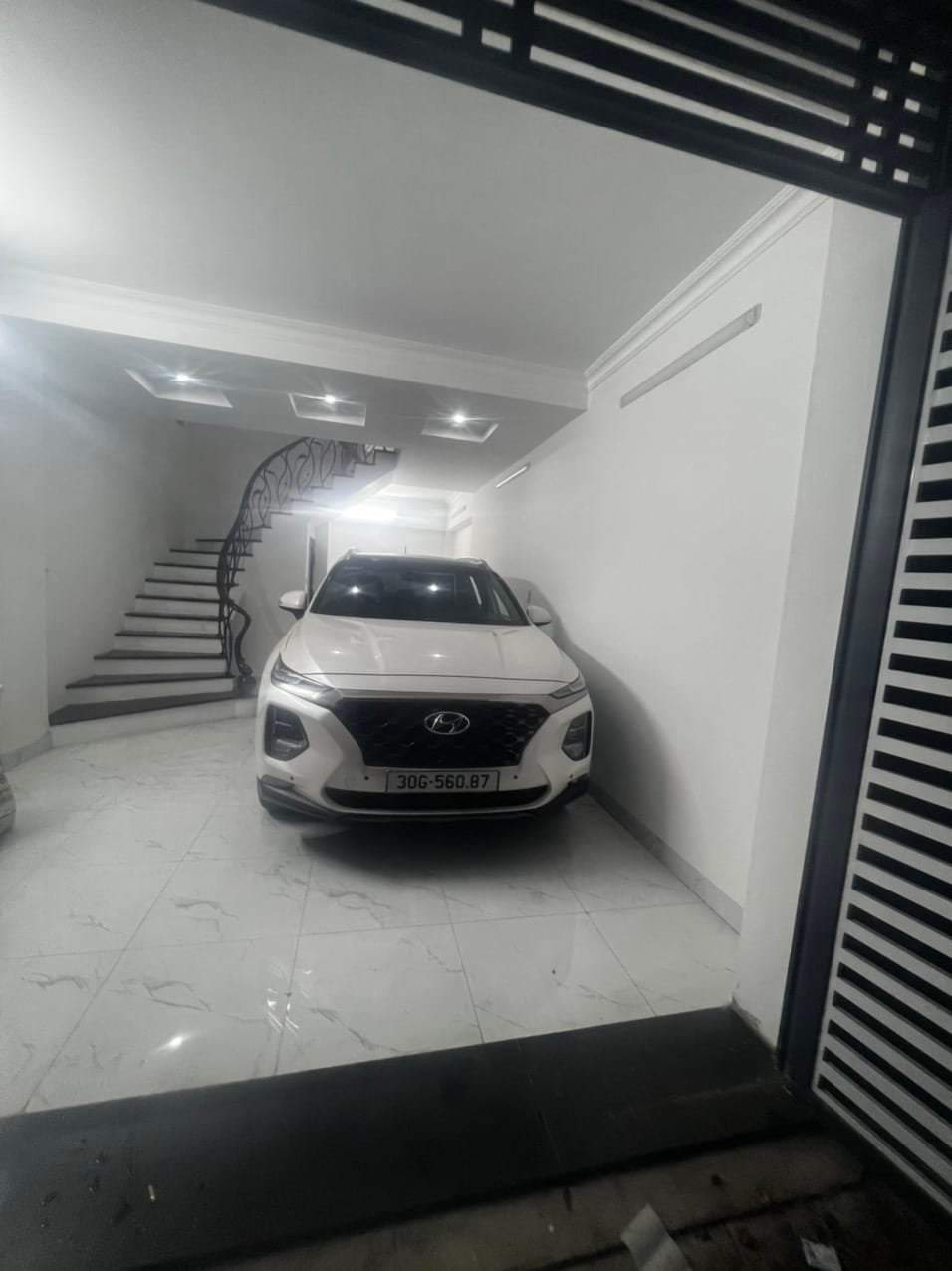 NHÀ BÁN PHÂN LÔ, ÔTÔ VÀO NHÀ.DT 40M. 5TẦNG. MT 4.3M. 11.9 TỶ. ĐANG CẦN BÁN GẤP. PHAN VĂN TRƯỜNG CẦU GIẤY.