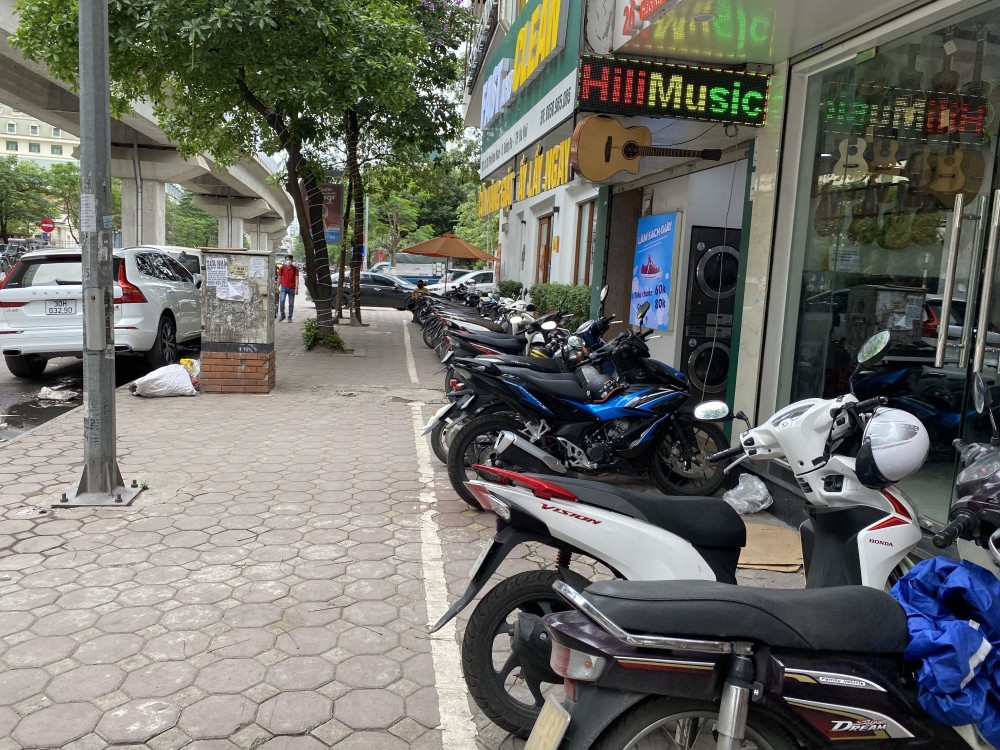 BÁN NHÀ 2 TẦNG - PHỐ HÀO NAM – 71.3M2 – MT 4.8M – 8.8 TỶ.