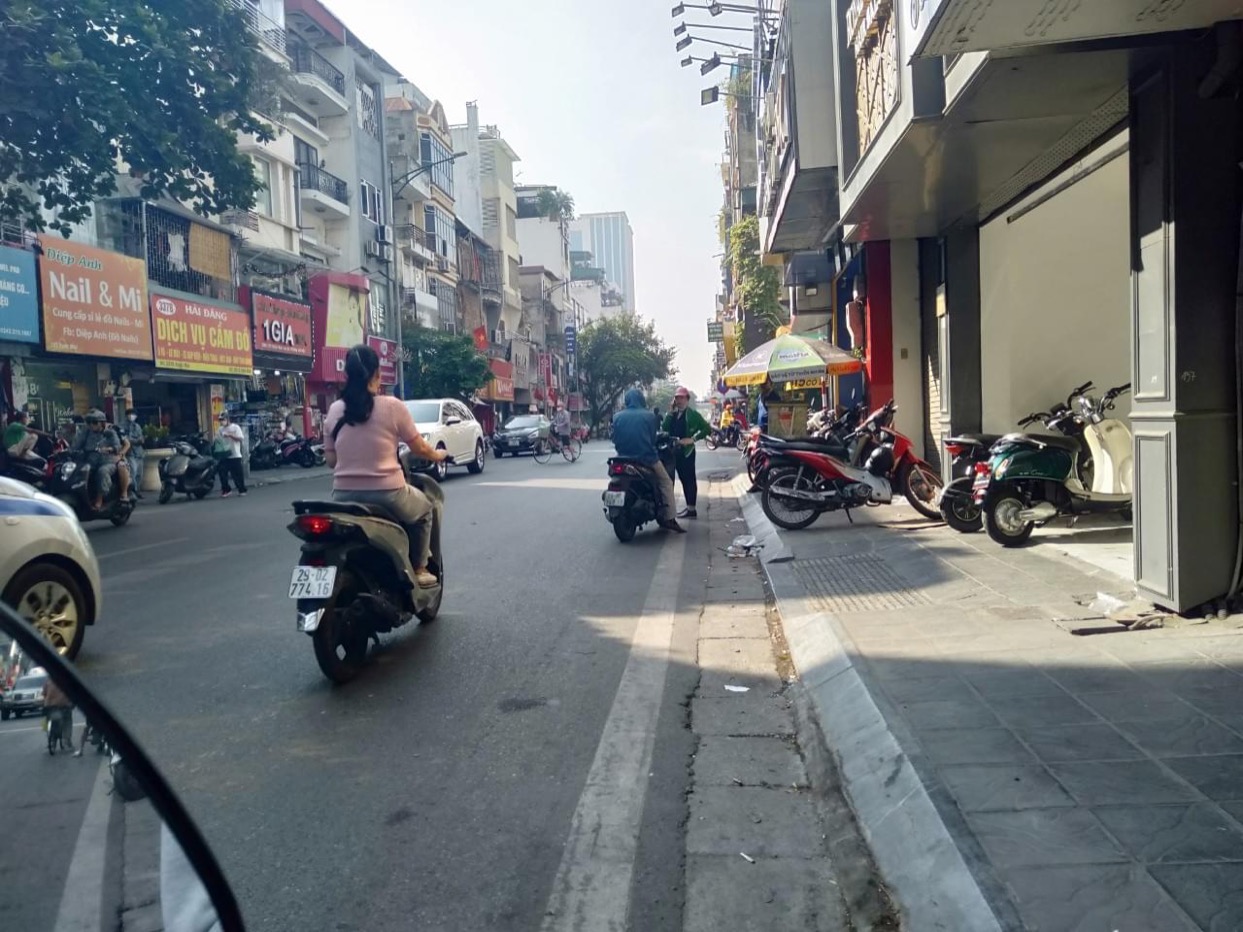 MẶT PHỐ BẠCH MAI, KINH DOANH SẦM UẤT, BÁN ĐẤT TẶNG NHÀ, 110m2, MT4,5m