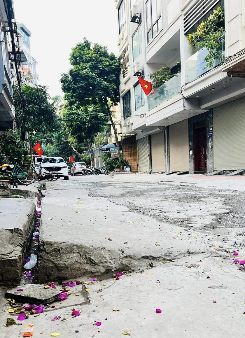 BÁN NHÀ MỸ ĐÌNH - VỈA HÈ - THANG MÁY - ÔTÔ TRÁNH - KINH DOANH - VĂN PHÒNG
