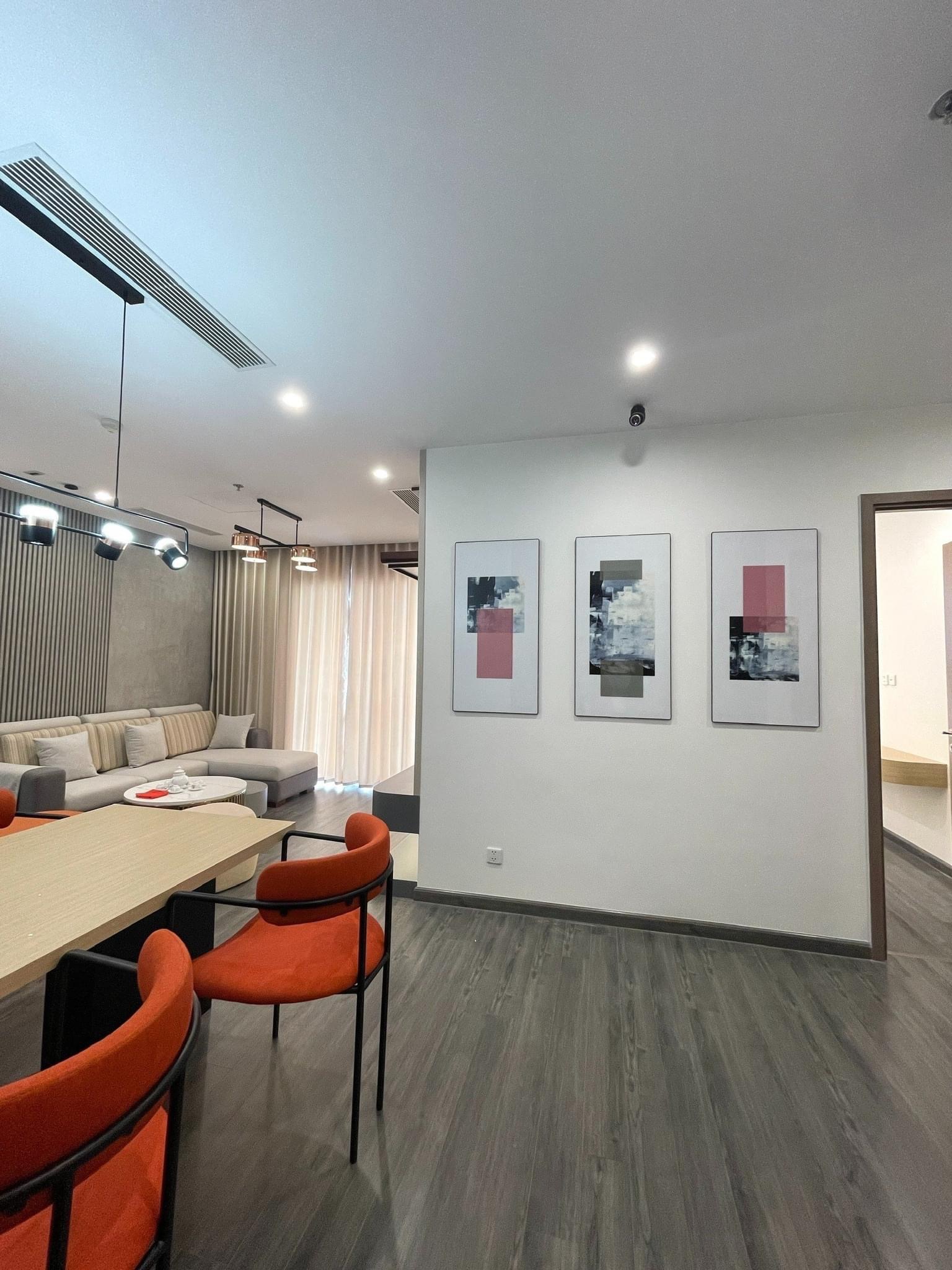 Chính chủ bán cắt lỗ 300tr căn hộ 2N2WC, Vinhomes Ocean Park