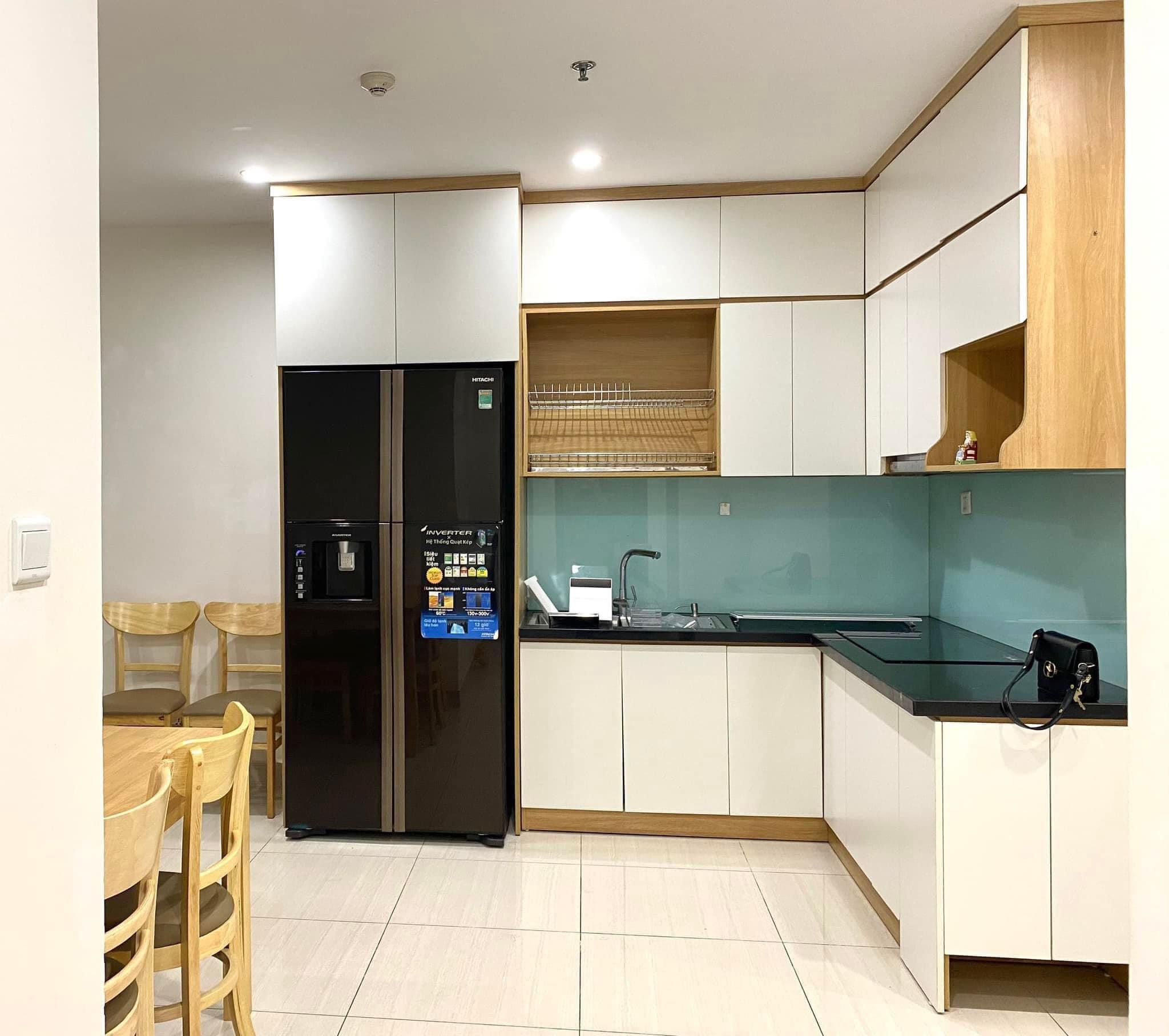 Chính chủ cần bán gấp căn hộ 1pn, đầy đủ nội thất, giá tốt , Vinhomes Ocean Park.