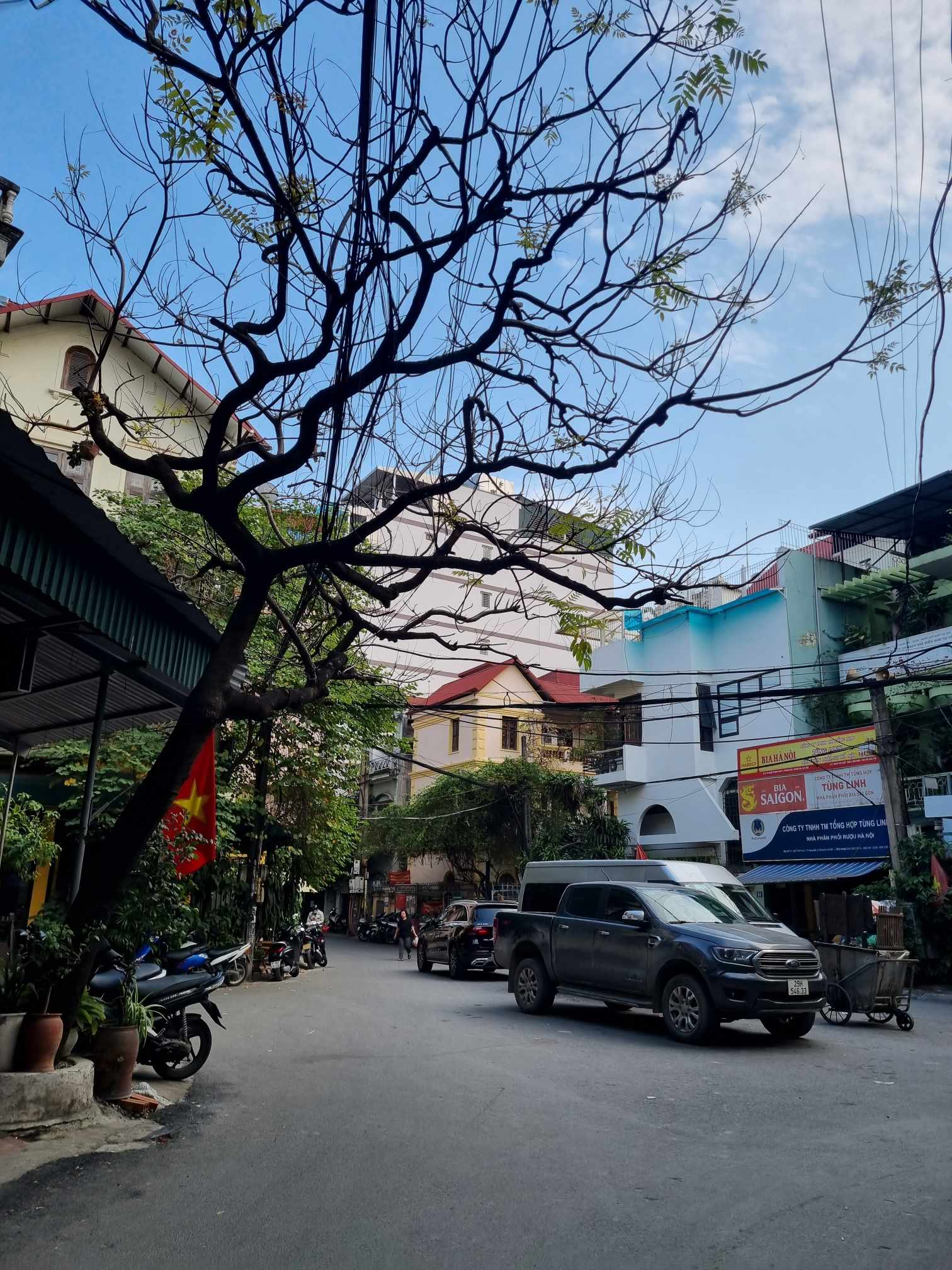 Bán nhà đẹp Gara ô tô phố Tôn Đức Thắng 50m2, 5 tầng lô góc hơn 10 tỷ gần Quốc Tử Giám