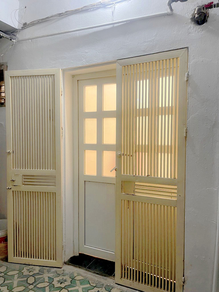 Bán nhà tập thể Bệnh viện Hữu Nghị-phố Kim Ngưu, 65m2, 3 ngủ, nội thất đẹp. Giá 2,15 tỷ