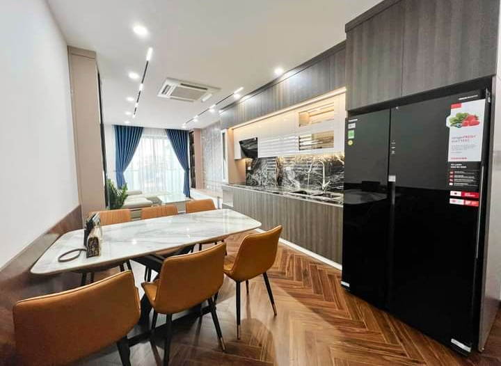 Bán nhà Trần Quốc Hoàn Cầu Giấy 65m*4T giá 13 tỷ, phân lô, ô tô tránh, ở - văn phòng