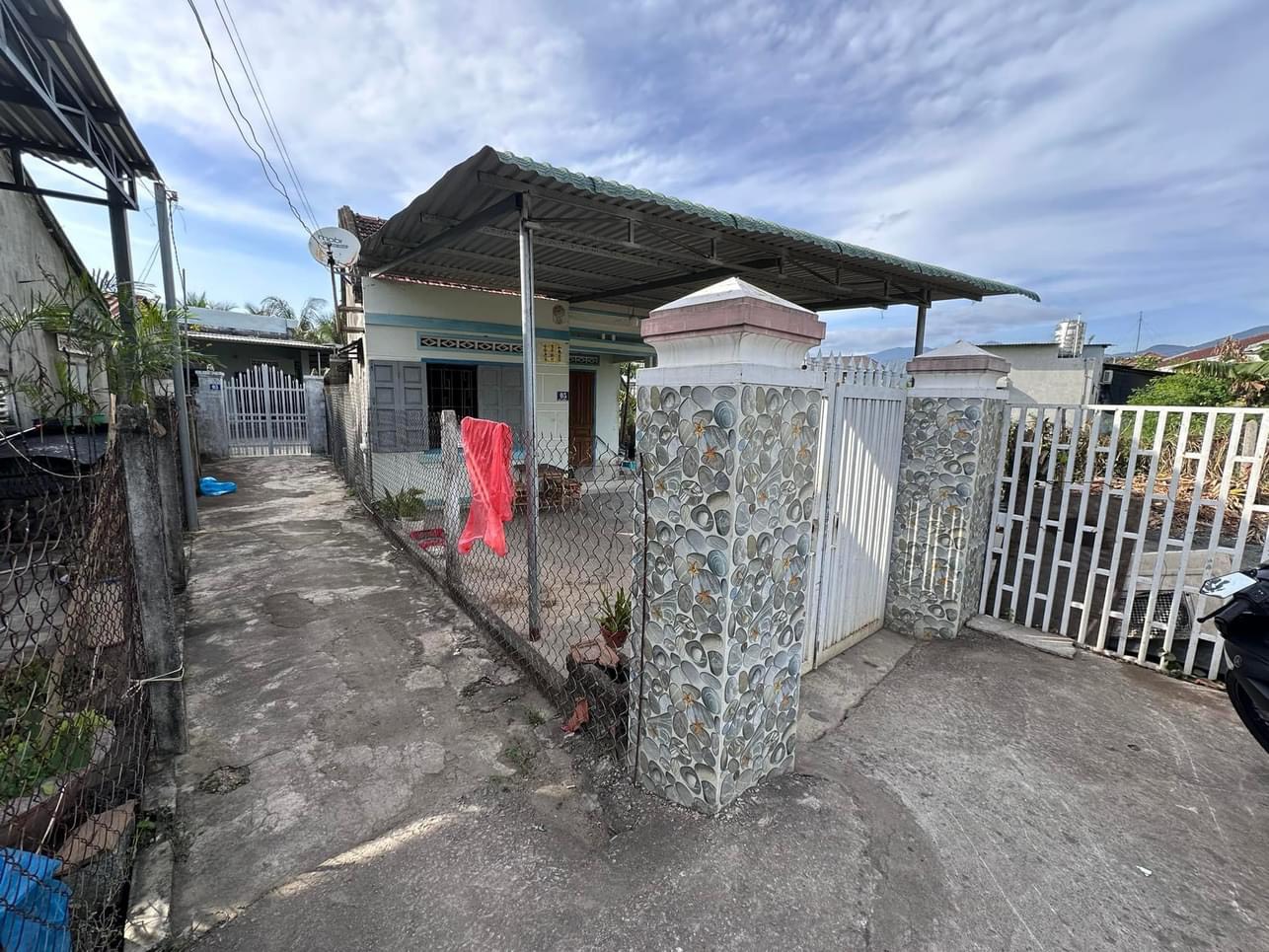 Bán Đất Tặng Nhà Cap 4 tai Trung Tâm Xã Diên Sơn -Diên Khánh diện tích 190m có 140m thổ