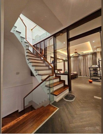 Bán nhà 5 tầng - mặt phố Trần Phú - Nguyễn Trãi - 110m2 - mt: 5m - giá 27 tỷ - kinh doanh tốt