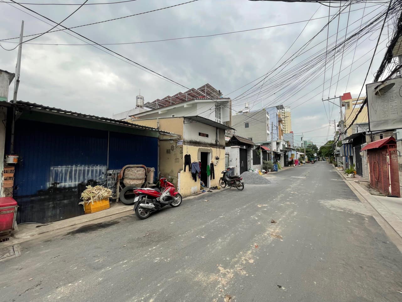 Bán Nhà Quận 12 - Hẻm Ôtô 1 Xẹt Tô Ký - 5x36 - Khu Phân lô - Tiện xây mới - Hơn 4 tỷ TL