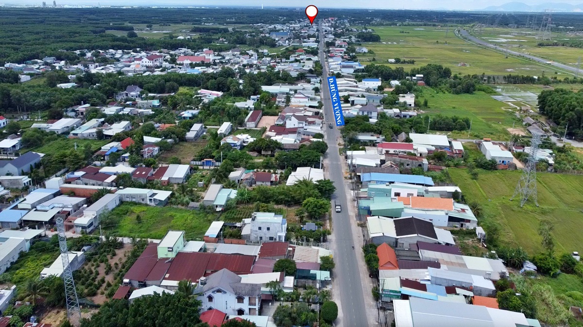 Cần bán đất mặt tiền đường Hùng Vương xã Vĩnh Thanh Nhơn Trạch với giá từ 2.7 Tỷ.