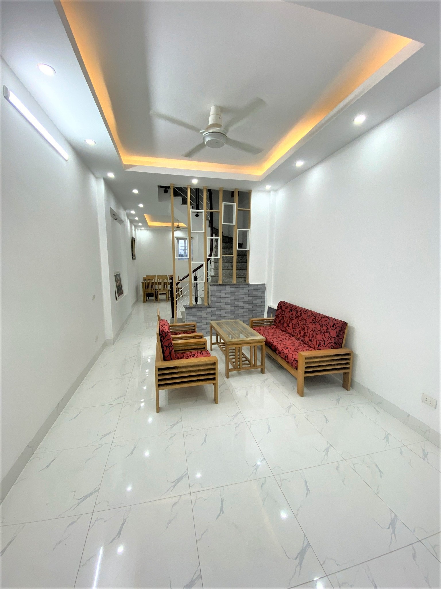 Siêu phẩm ĐỘC ĐẮC! Ao Sen KINH DOANH, Ô TÔ, MỚI Ở LUÔN 40m2 NHỈNH 10 tỷ