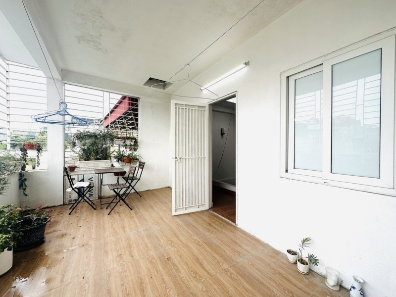 Bán nhà Lương Sử C 2 thoáng, ngõ to rộng, 35m2 x 5 tầng, mt 4m, 4,9 tỷ