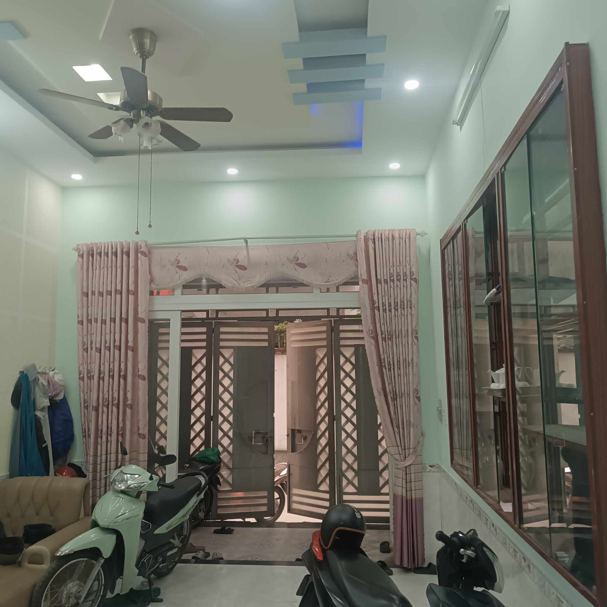 Bán nhà HẺM XE HƠI_4 TẦNG_ gần Phạm Văn Đồng_Hiệp Bình Chánh_Giá chỉ 5,85 tỷ