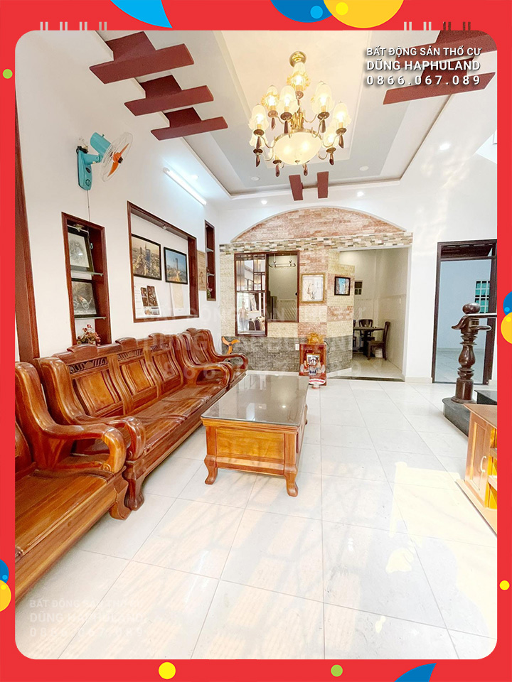 GV. Nhà CĂN GÓC, hẻm xe hơi, giáp Quận Phú Nhuận. 93m2, 2T, ngang 7M4, sổ vuông.