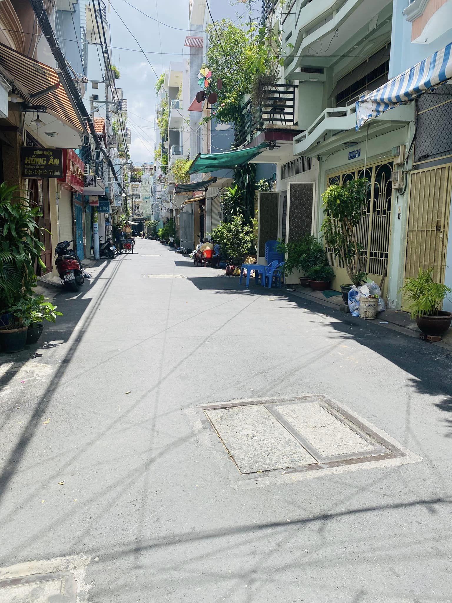 NHÀ ĐẸP-HXH HUỲNH VĂN BÁNH-62M2-5 TẦNG NHỈNH 8 TỶ.