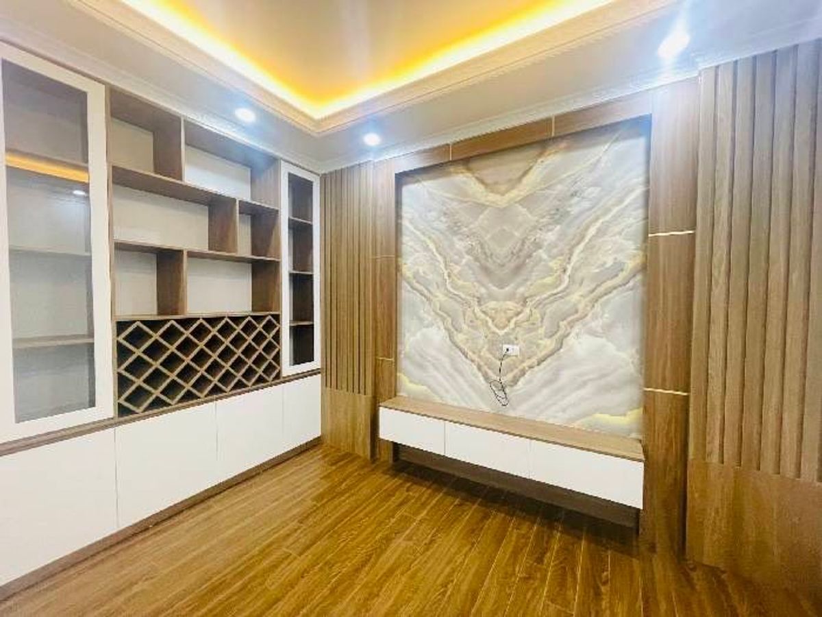 Bán nhà ngõ 173 Hoàng Hoa Thám, Ba Đình, 40m2, 7 tầng, thang máy, kinh doanh, giá 7.8 tỷ