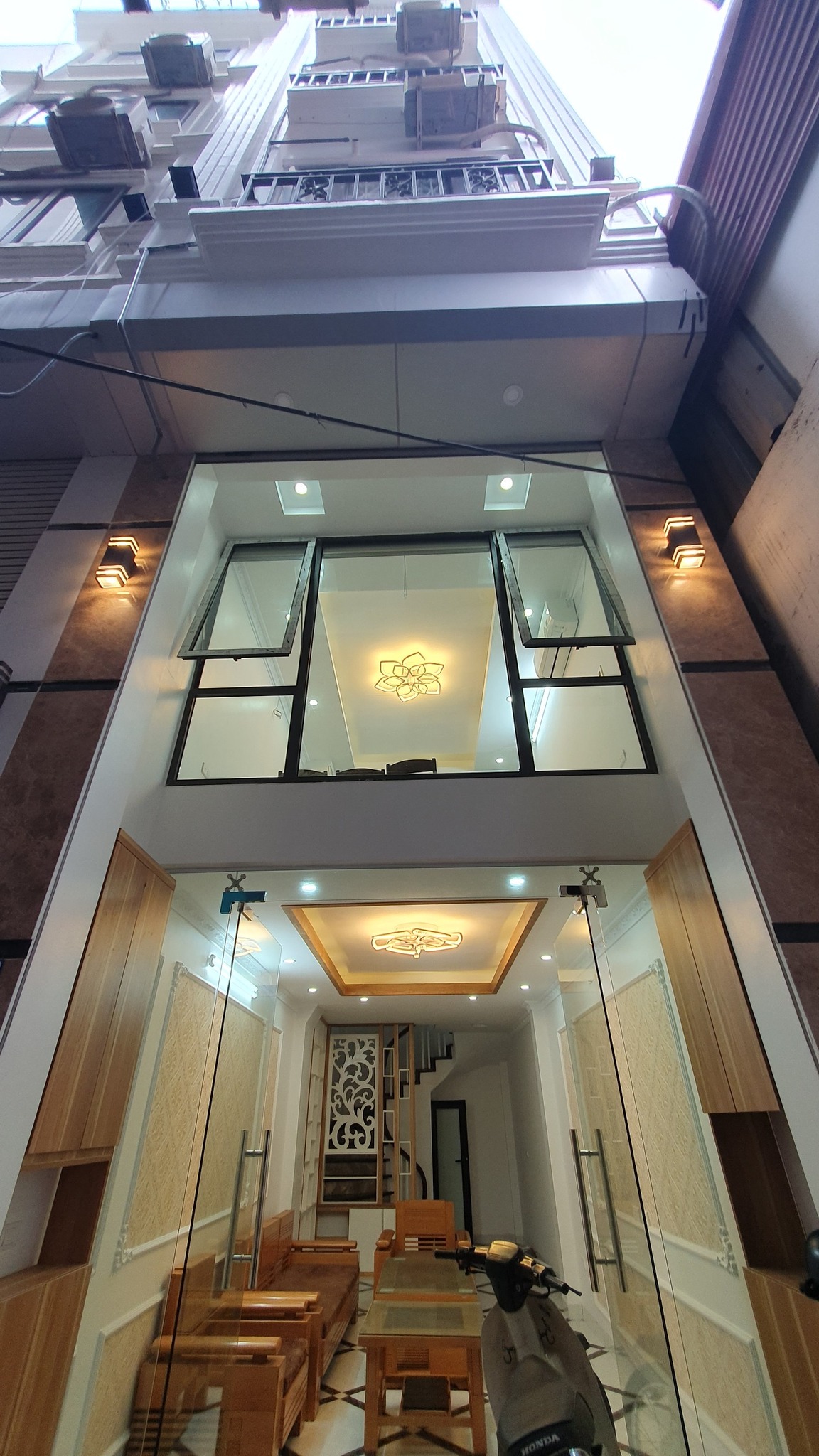 Bán nhà ngõ phố Quán Thánh, quận Ba Đình, 26m2 x 5 tầng, ngõ thẳng, thoáng sáng, gần mặt phố, ô tô đỗ của nhà.