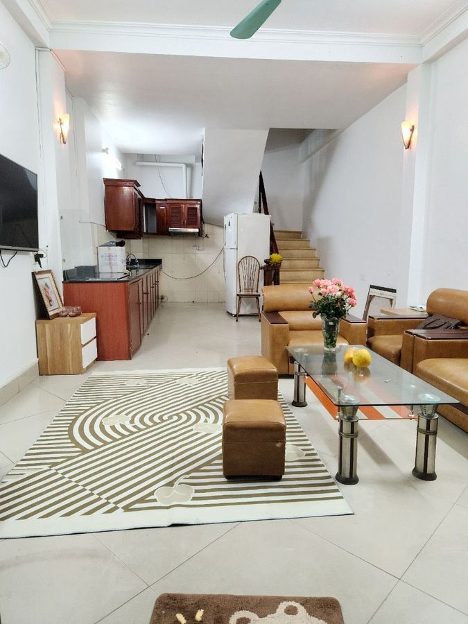 Bán nhà ngõ 232 Yên Hòa, Cầu Giấy, 40m2, 5 tầng, 200m ra công viên Cầu Giấy, giá 5.5 tỷ