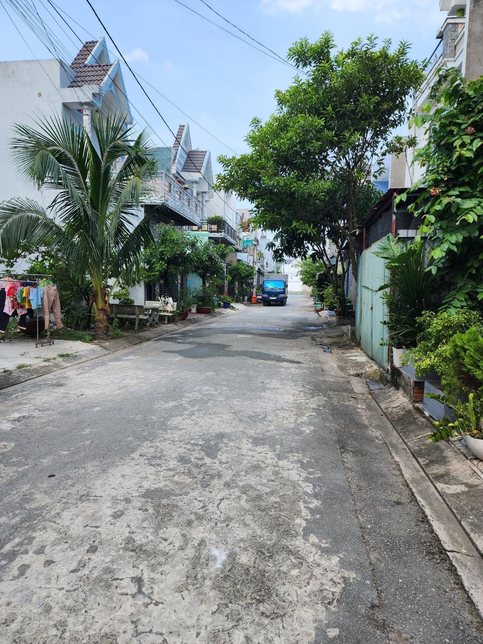 Bán nhà 74.6m2 KHU PHÂN LÔ, hẻm ô tô Phan Văn Hớn Quận 12, chỉ 3.95 tỷ.