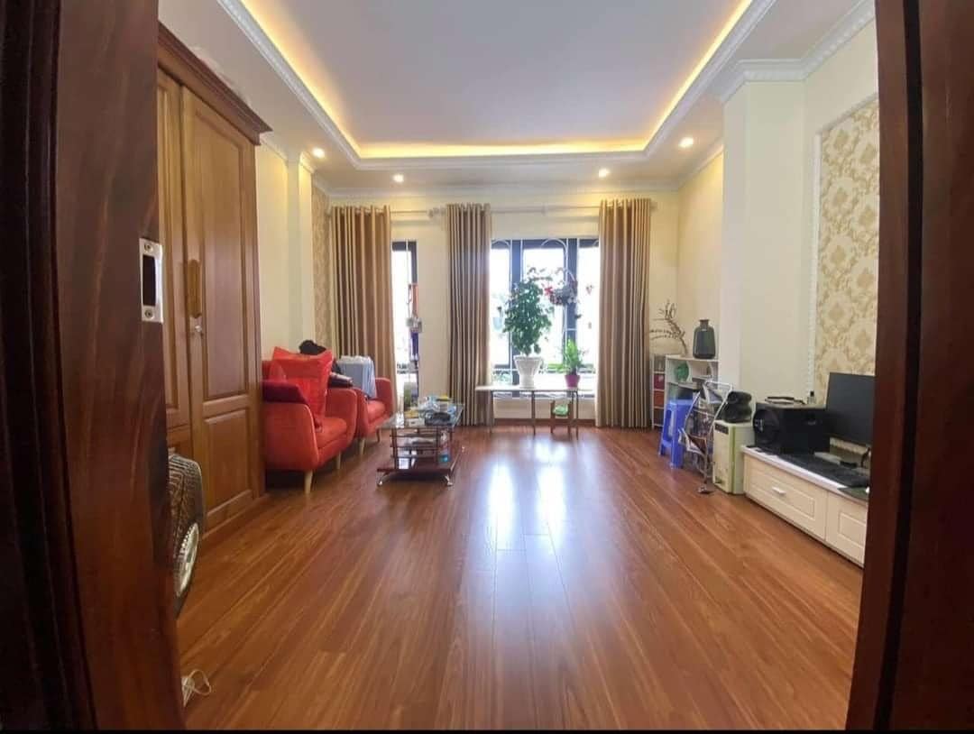 Bán nhà quận Ba Đình, phố Đào Tấn, 42m2 x 4 tầng , mặt tiền 4m, ngõ thông, thoáng sáng.