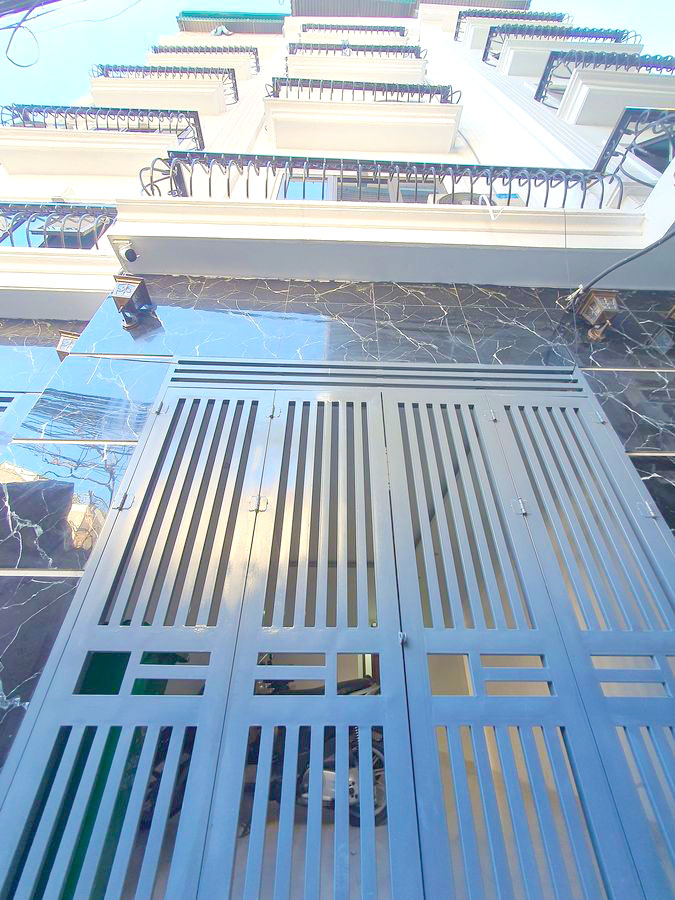 Chung cư mini Cầu Giấy 10 phòng, đã kín khách thuê. Thang Máy Nhập. Dòng tiền 600 triệu/ năm