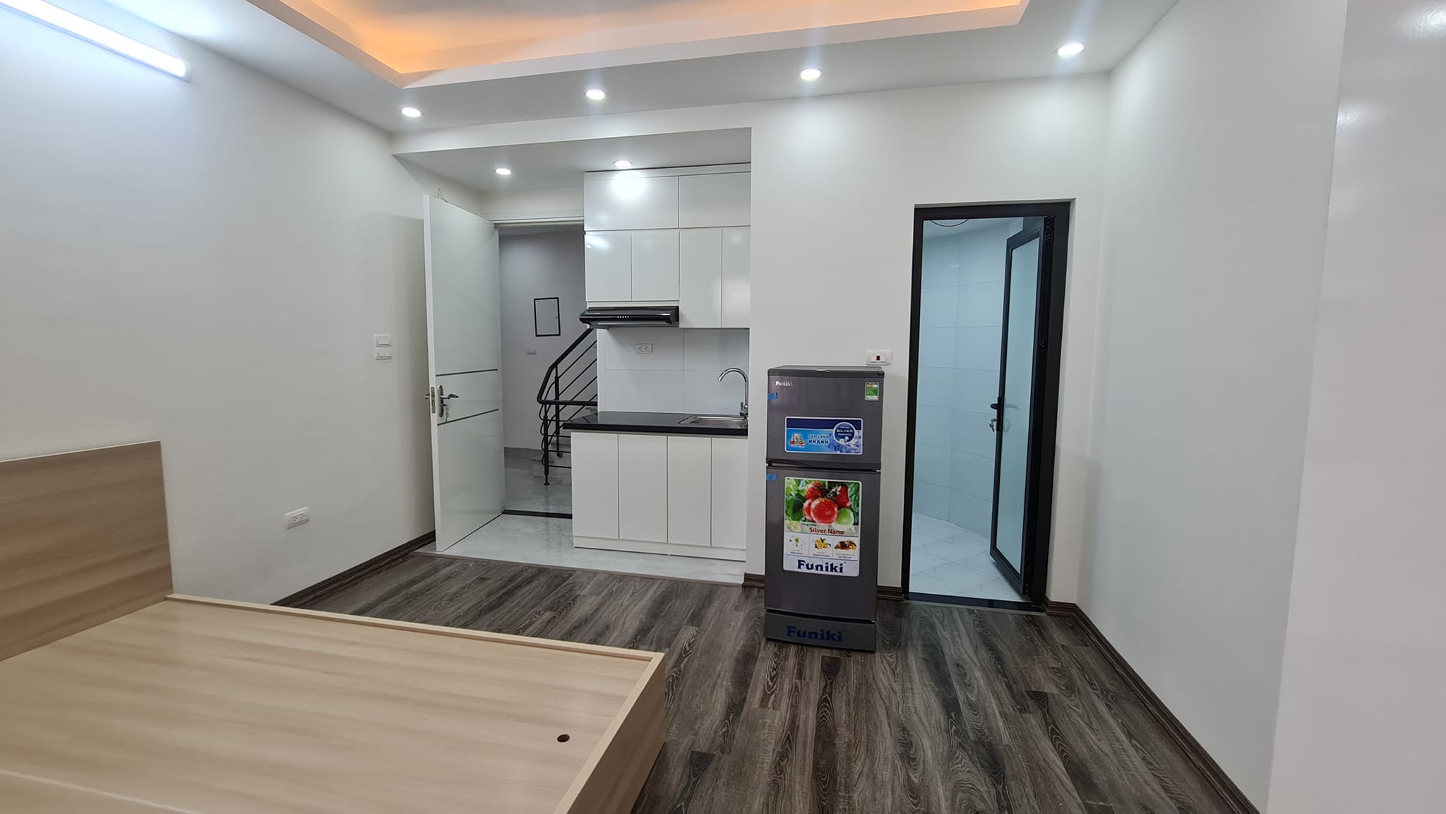 Nhà Chùa Láng 6 tầng thang máy dòng tiền 600 triệu đủ nội thất view triệu đô