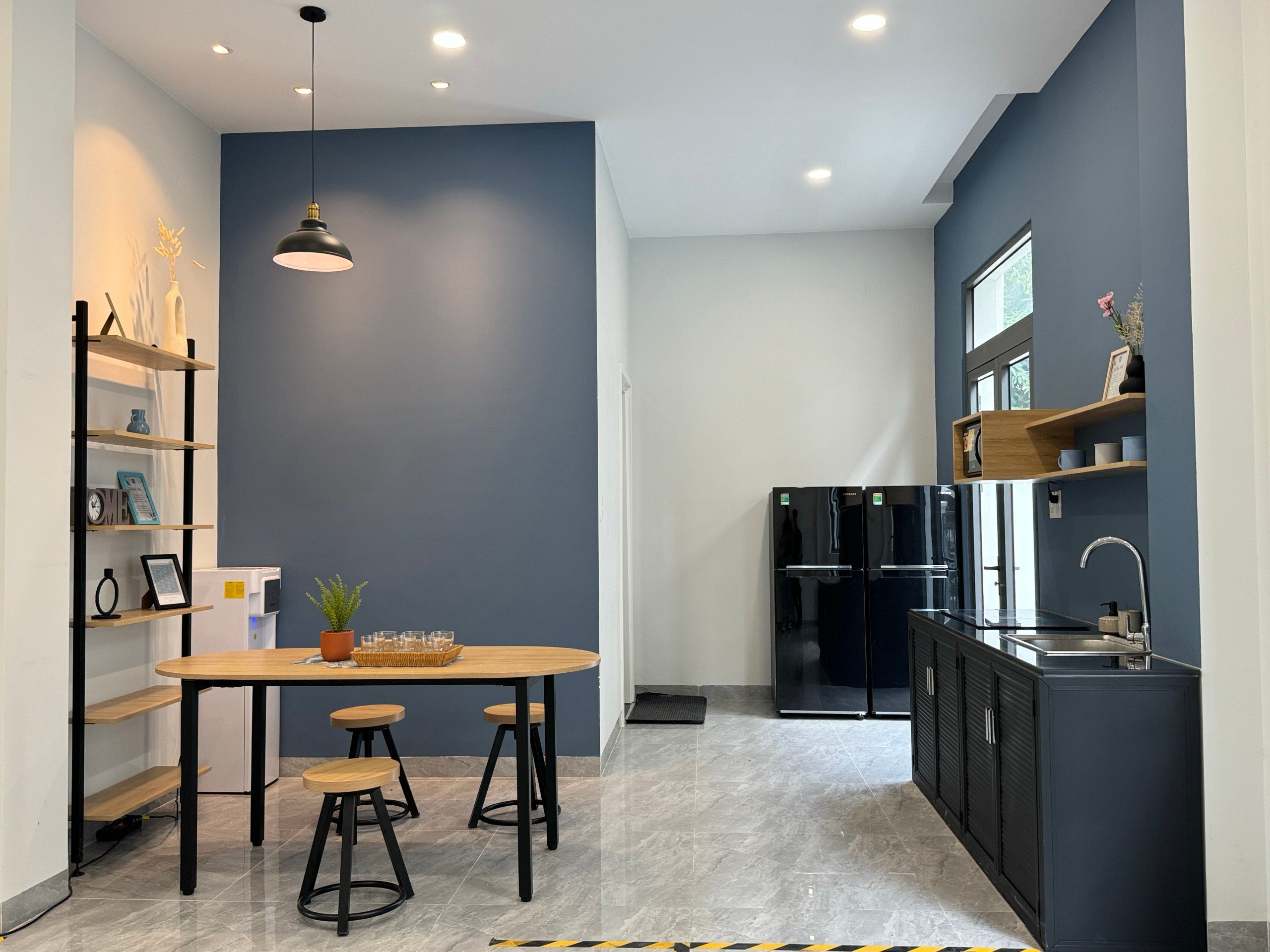 Phòng trọ cao cấp - kiến tạo cuộc sống ổn định, an tâm, gắn kết, thoải mái và vui vẻ.