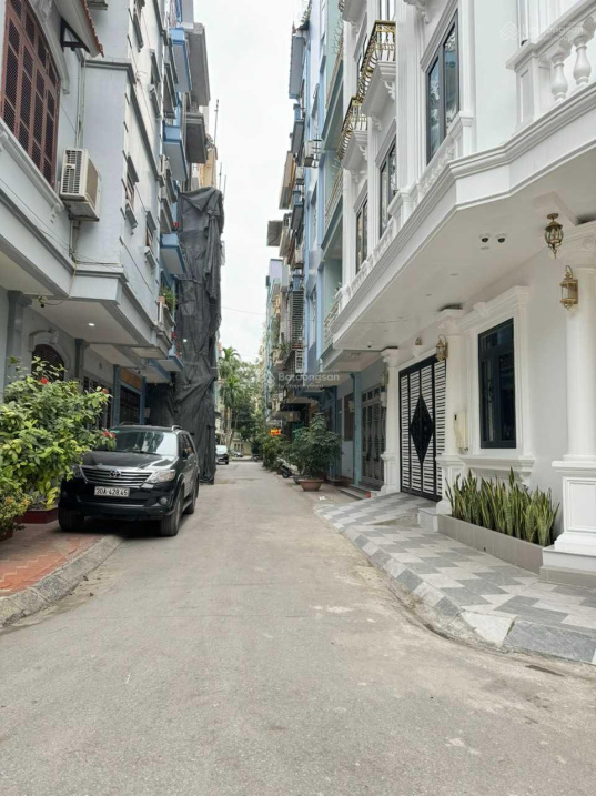 Bán nhà PL Hoàng Quốc Việt 195m2 x MT 7m2 nhỉnh 26 tỷ - Ô TÔ-VP