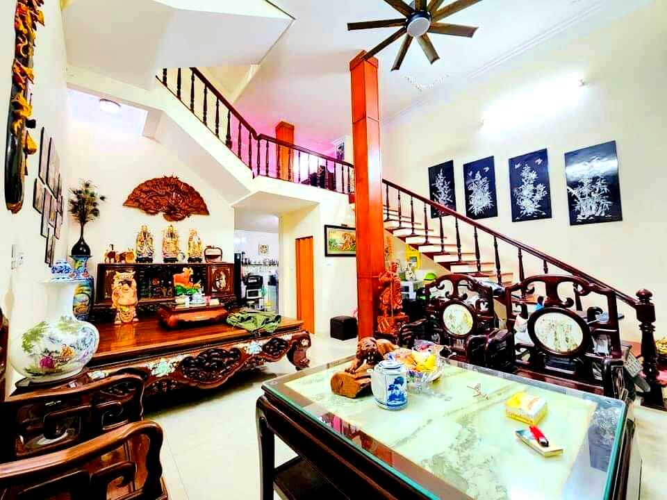 55m 5 Tầng Mặt Tiền 5m Nhỉnh 10 Tỷ Trung Tâm Quận Cầu Giấy. 2 Thoáng Chủ Xây Chắc Chắn. Sổ Vuông Vắn Tiện Ích Ngập