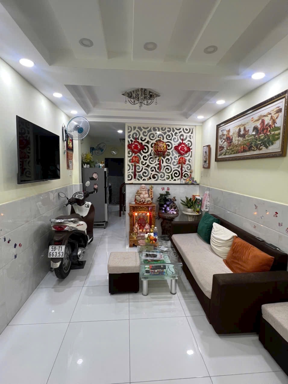 Siêu phẩm Q1, Nguyễn Cảnh Chân, 5 tầng, 3PN, 4WC vào ở ngay, giá cực tốt.