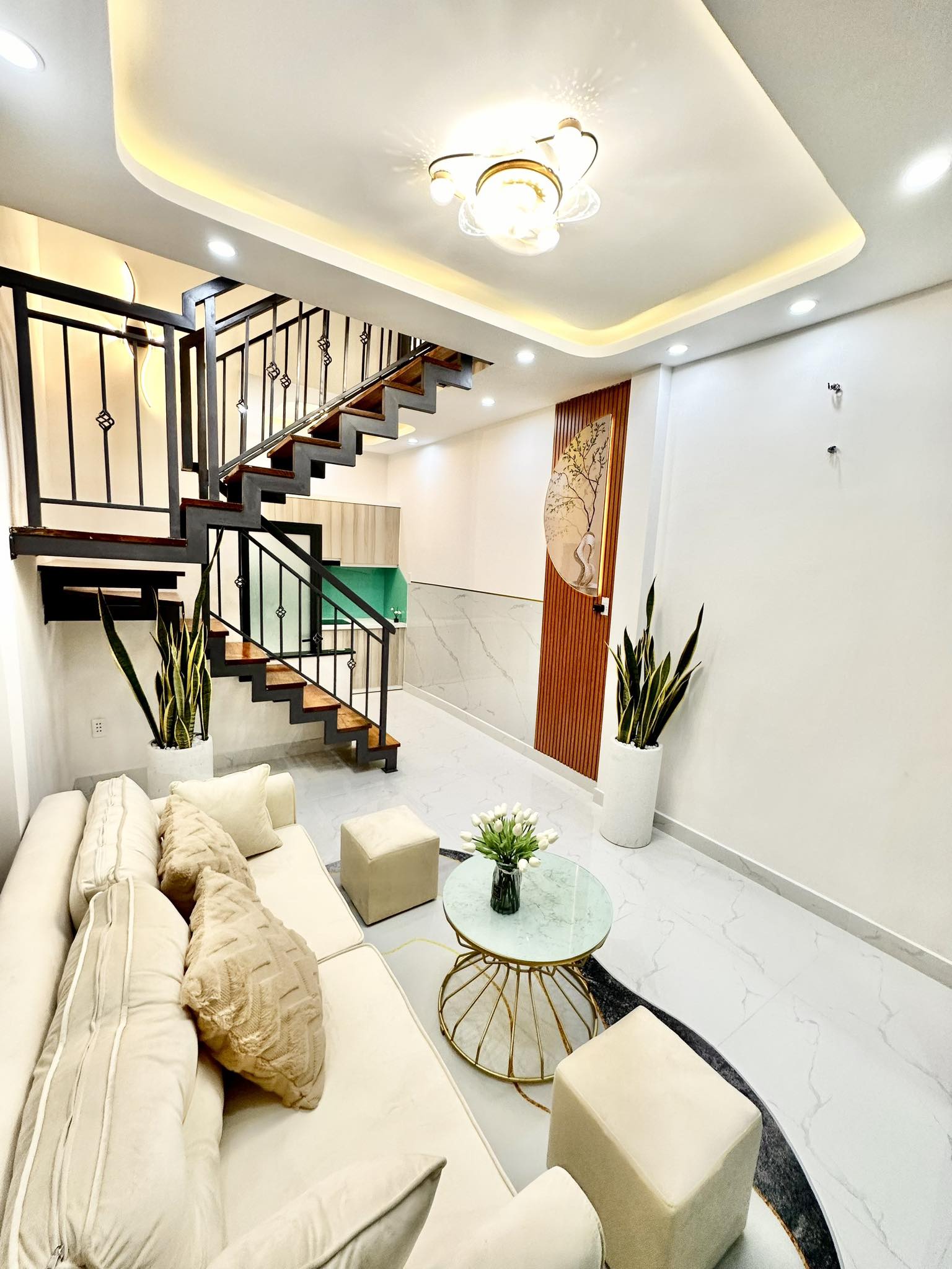 Nhà đẹp ở ngay, tặng nội thất, P2, Tân Bình 25m2 chỉ hơn 3 tỷ xíu