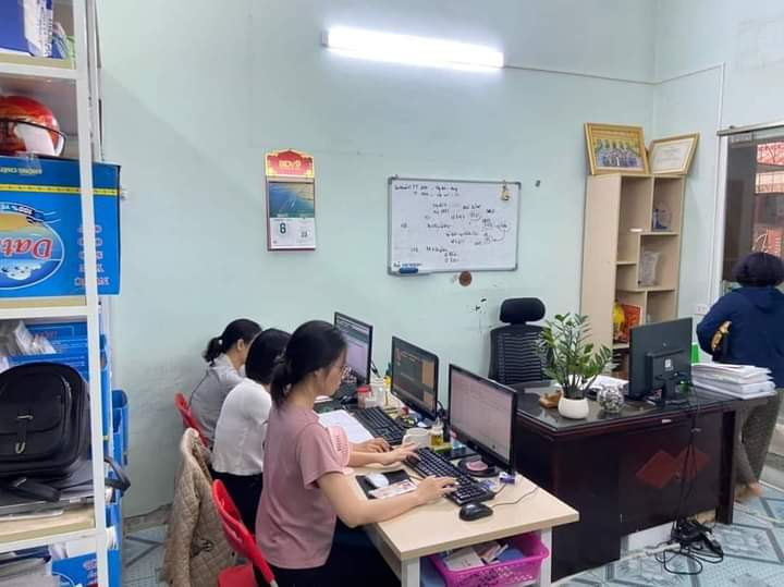 BÁN NHÀ TẬP THỂ MẶT PHỐ HÀNG VẢI 80M – 3.4 TỶ.