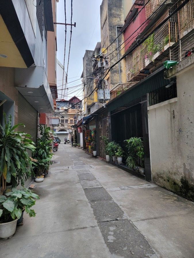 Tập thể tầng 1 ngõ 203 Kim Ngưu 70m với 3 ngủ, gần phố, full nội thất.